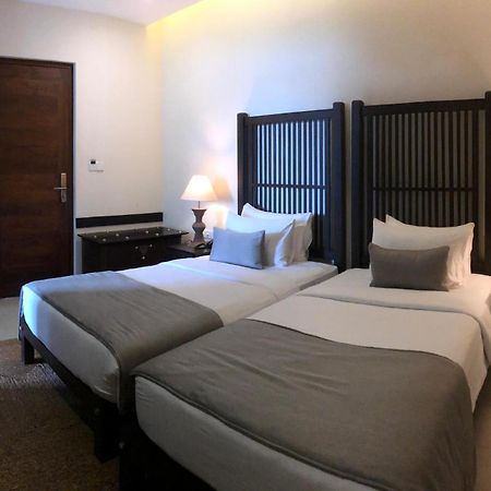 Rivora Heights Hotel Канди Екстериор снимка