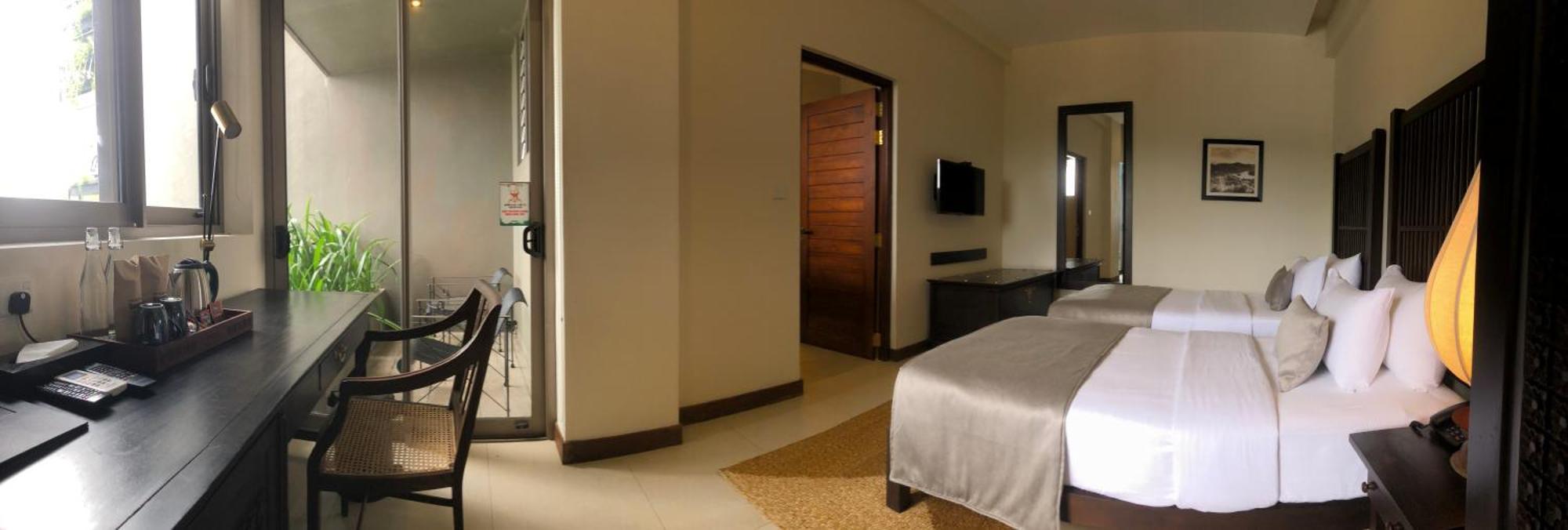 Rivora Heights Hotel Канди Екстериор снимка
