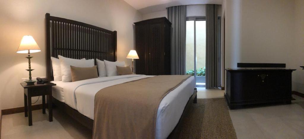 Rivora Heights Hotel Канди Екстериор снимка