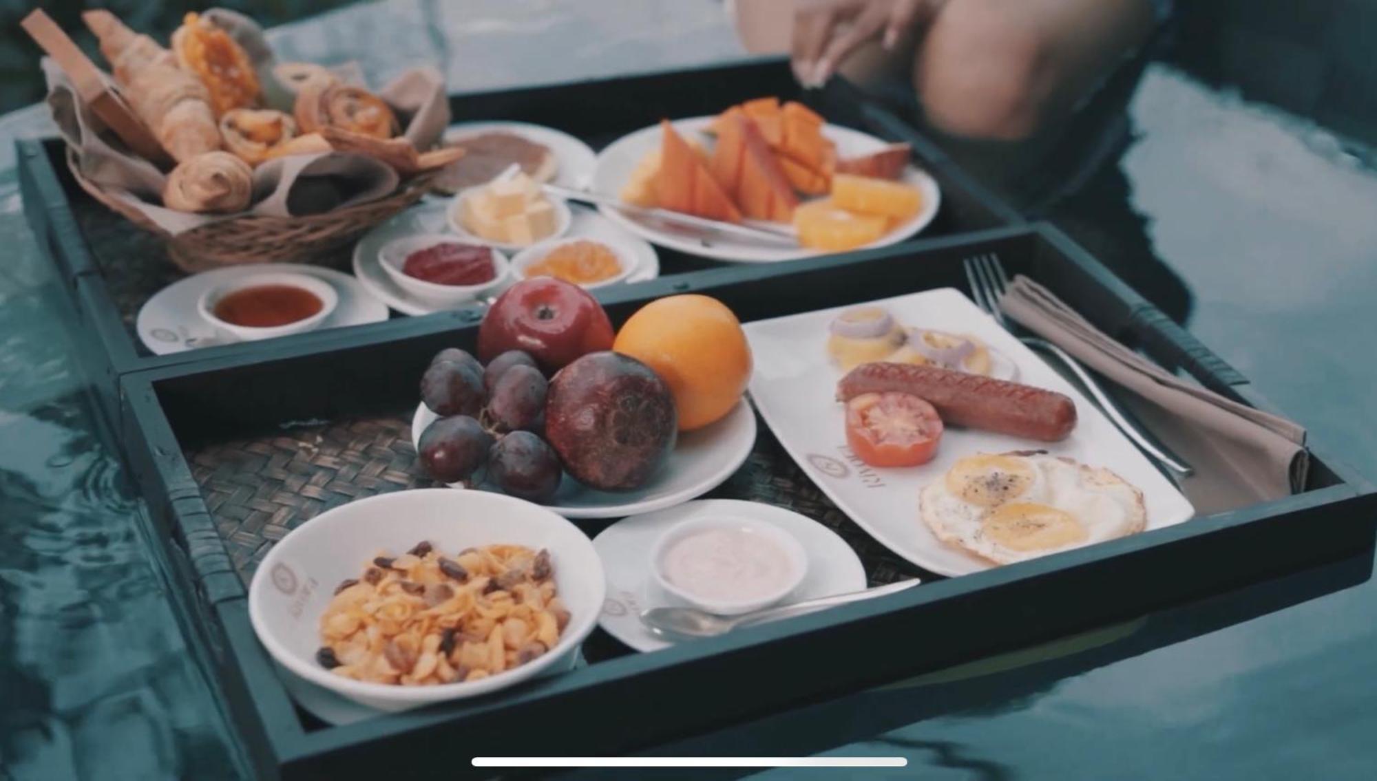 Rivora Heights Hotel Канди Екстериор снимка